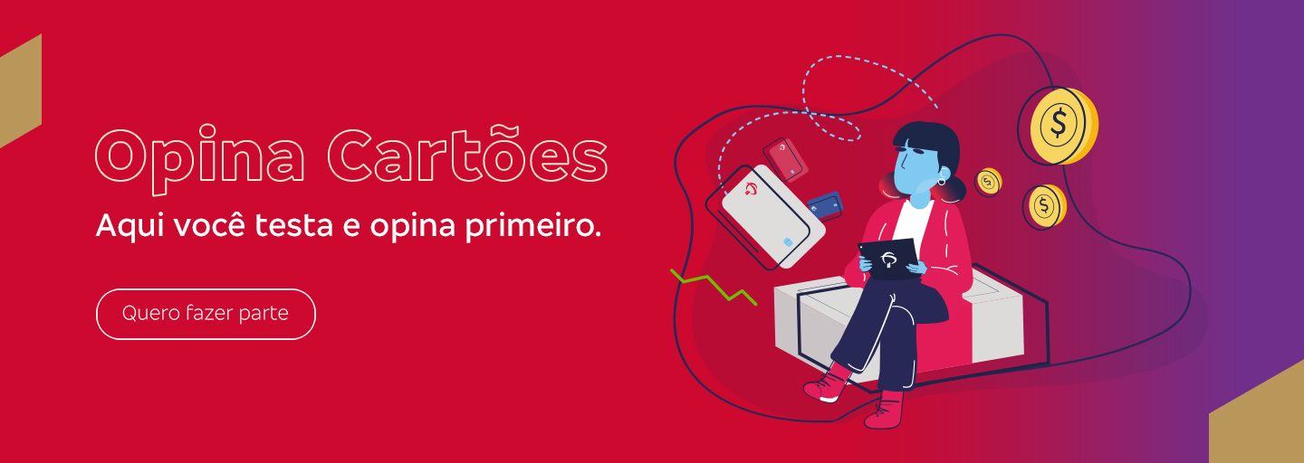 #BradescoAcessivel #ParaTodoMundoVer: em um fundo vermelho que termina em tons arroxeados do lado esquerdo, do lado direito lemos o seguinte texto: “Opina Cartões. Aqui você testa e opina primeiro.”.  Abaixo, temos o botão “Quero fazer parte”. Do lado direito vemos a ilustração de uma mulher sentada em uma caixa com desenhos de cartões e moedas flutuando ao seu redor. Fim da descrição.